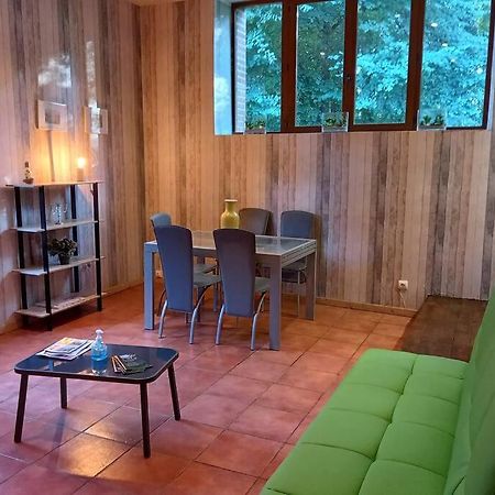 Suite Dans Le Jardin Du Chateau Agonges Zewnętrze zdjęcie