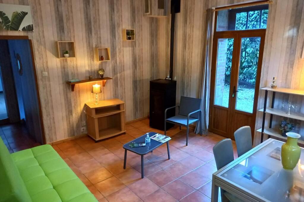 Suite Dans Le Jardin Du Chateau Agonges Zewnętrze zdjęcie